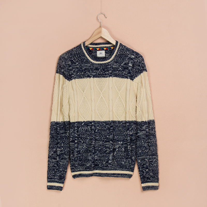 Trendy Long-Sleeved Sweater